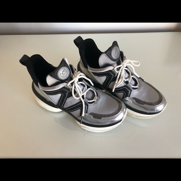 Michael Kors Olympia Logo Trainer - Picture 1 of 2